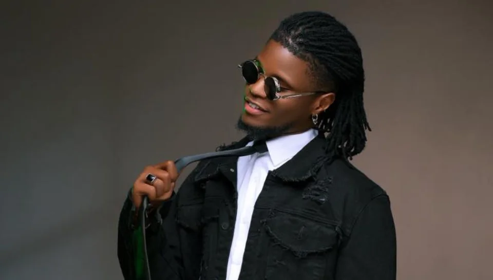 "Roi des rois" : Santrinos Raphaël ouvre 2026 avec un chant de foi et de reconnaissance