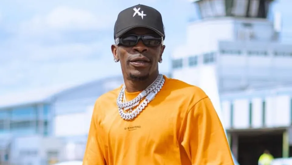 « J’AI ÉLOIGNÉ LA JEUNESSE GHANÉENNE DU CRIME » AFFIRME SHATTA WALE
