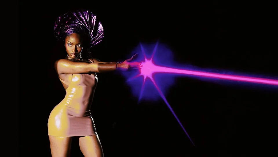 Entre afrobeats, pop et collaborations prestigieuses, Ayra Starr ouvre une nouvelle ère avec son album "Starrgirl"