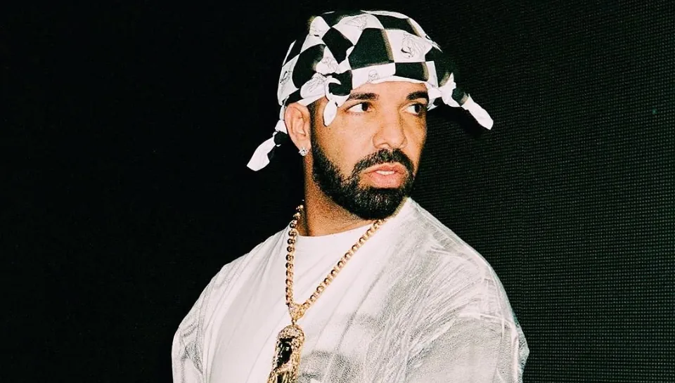 DRAKE : UNE LÉGENDE VIVANTE QUI RÉÉCRIT L'HISTOIRE DE LA MUSIQUE