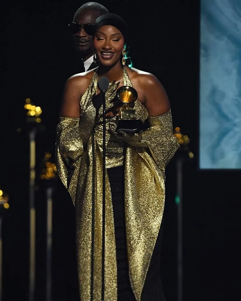 TEMS MARQUE L'HISTOIRE EN REMPORTANT SON DEUXIÈME GRAMMY AWARD