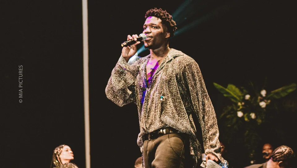 Axel Merryl enflamme le théâtre de verdure de l’Institut Français de Cotonou