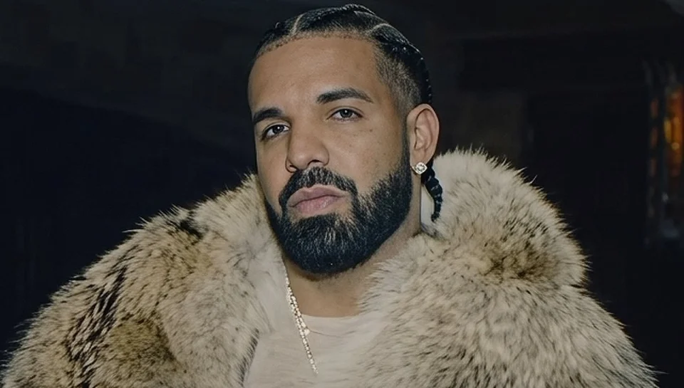 Entre records et provocations, Drake sort trois albums et intensifie son affrontement avec Kendrick Lamar