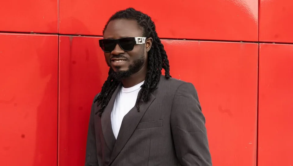 EP "FOLLOW" DE NIYI KOSIBERU : UNE EXPLORATION SONORE EN CINQ DIMENSIONS
