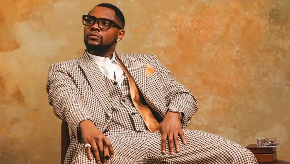UNE ALLIANCE MUSICALE EN OR : KIZZ DANIEL, ANGÉLIQUE KIDJO & JOHNNY DRILLE